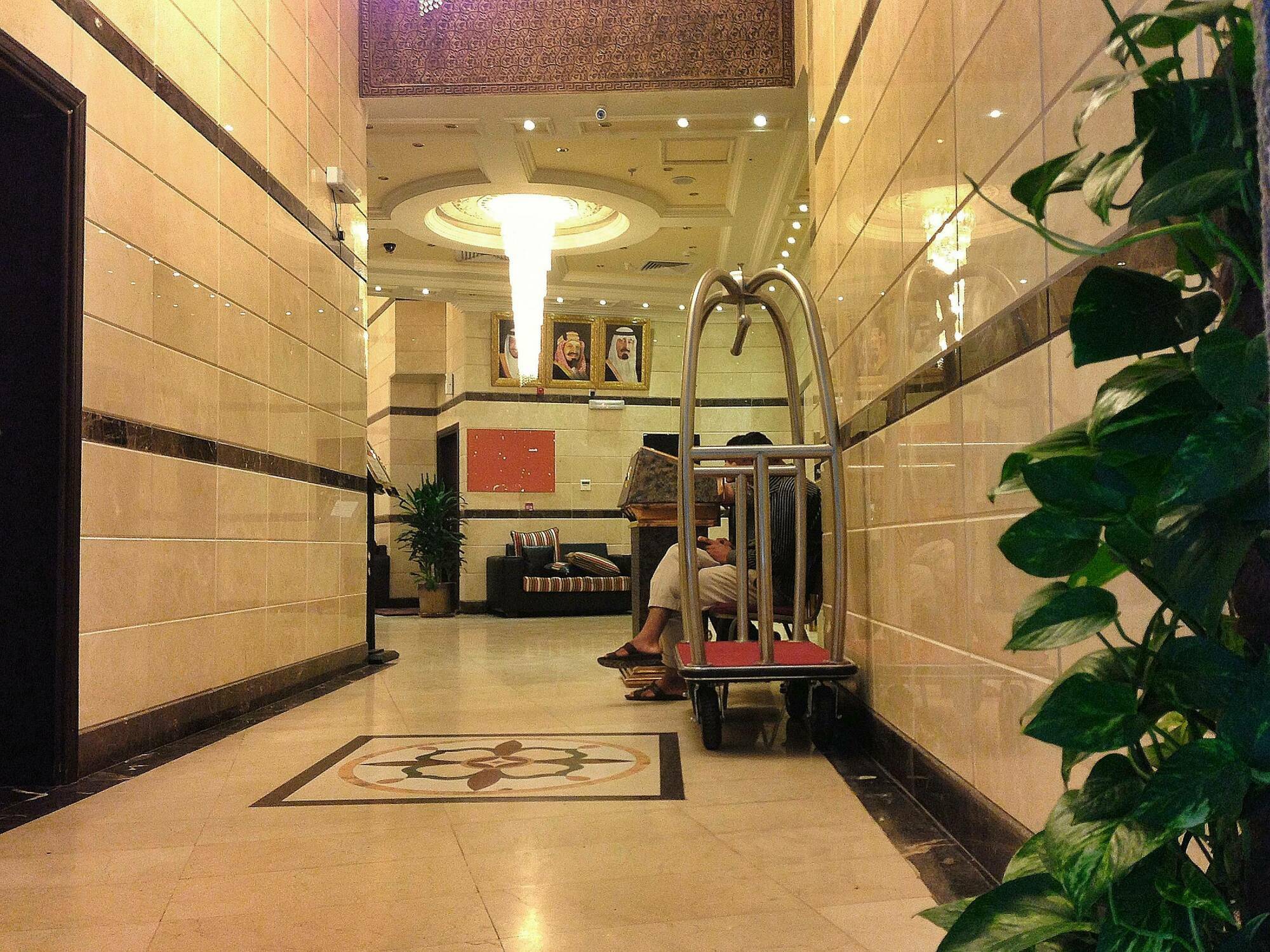 Qasr Al Azizia Hotel Mekka Exterior foto